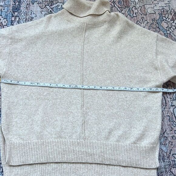 H&M Turtleneck Sweater Chunky Knit Oversized Beige Oatmeal Cream Size Medium - Picture 9 of 10